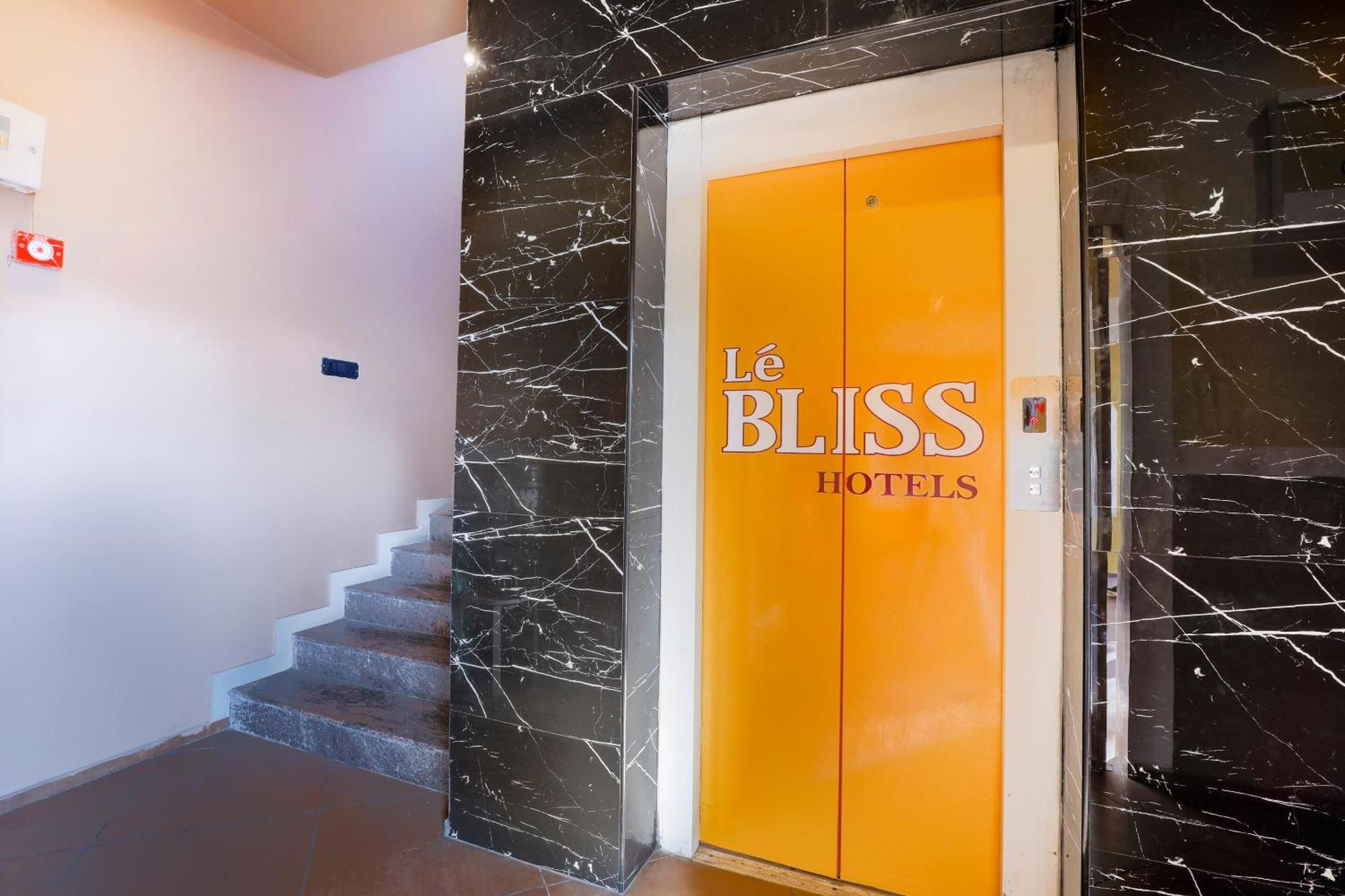 Guest house O Le Bliss ,3 Mins Walk From Rock